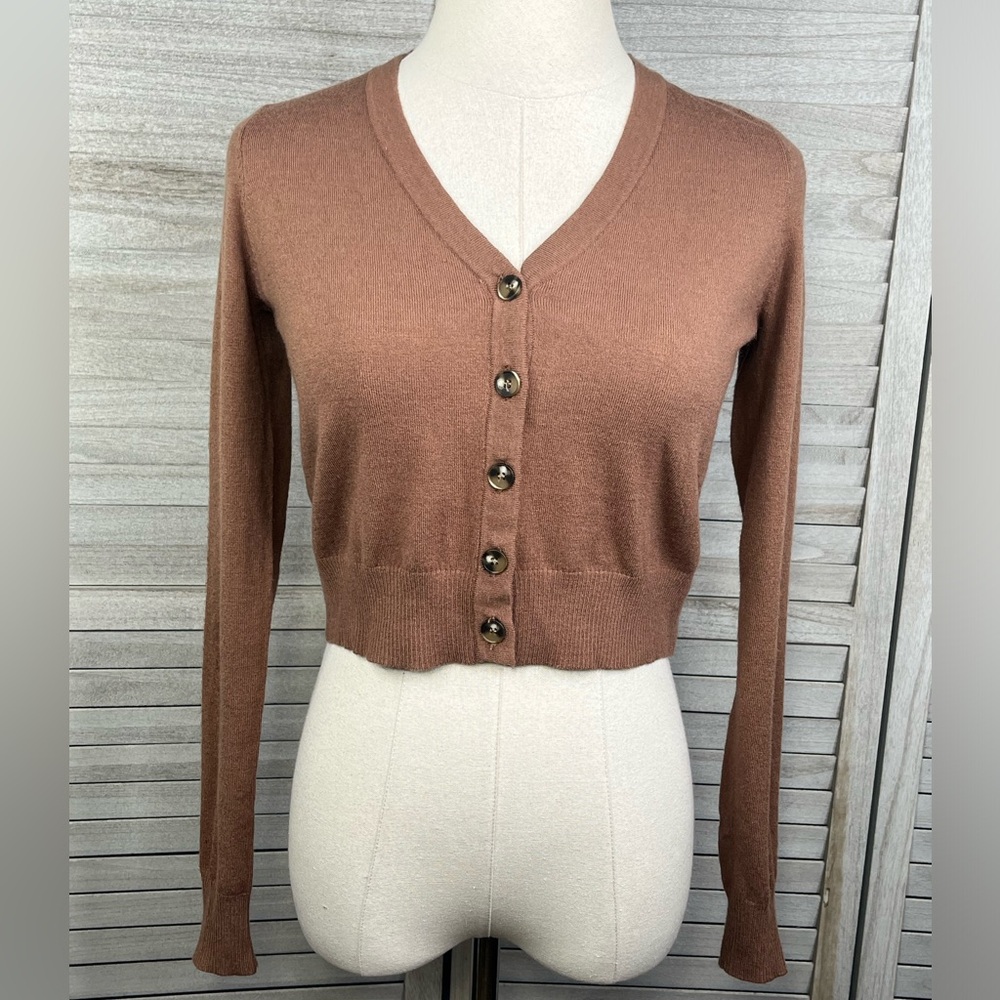 FOREVER 21 Cropped Cardigan Sweater
Brown-Small